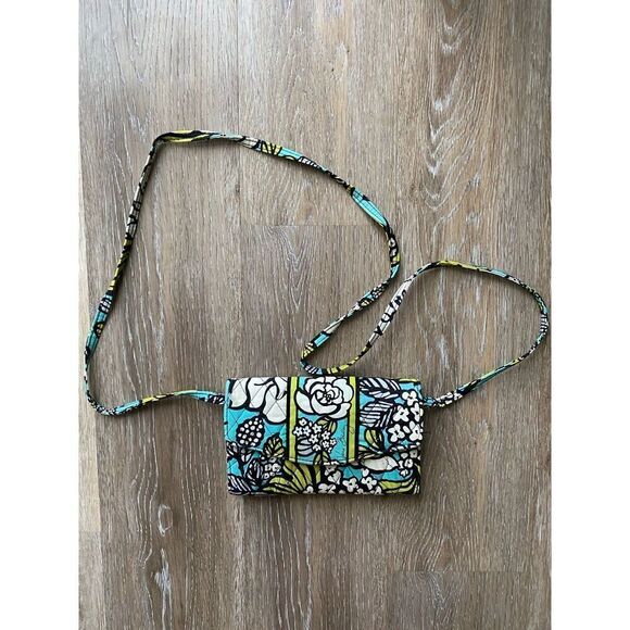Vera Bradley Floral Wallet Crosbody - Picture 1 of 8